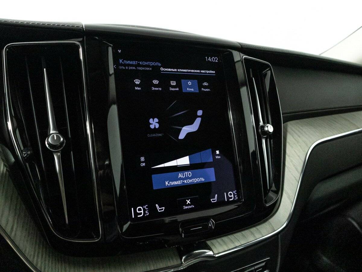 Volvo XC60, 2020 Фото №20