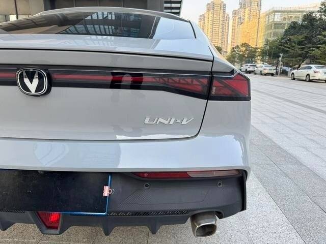 Changan UNI-V, 2022 Фото №9