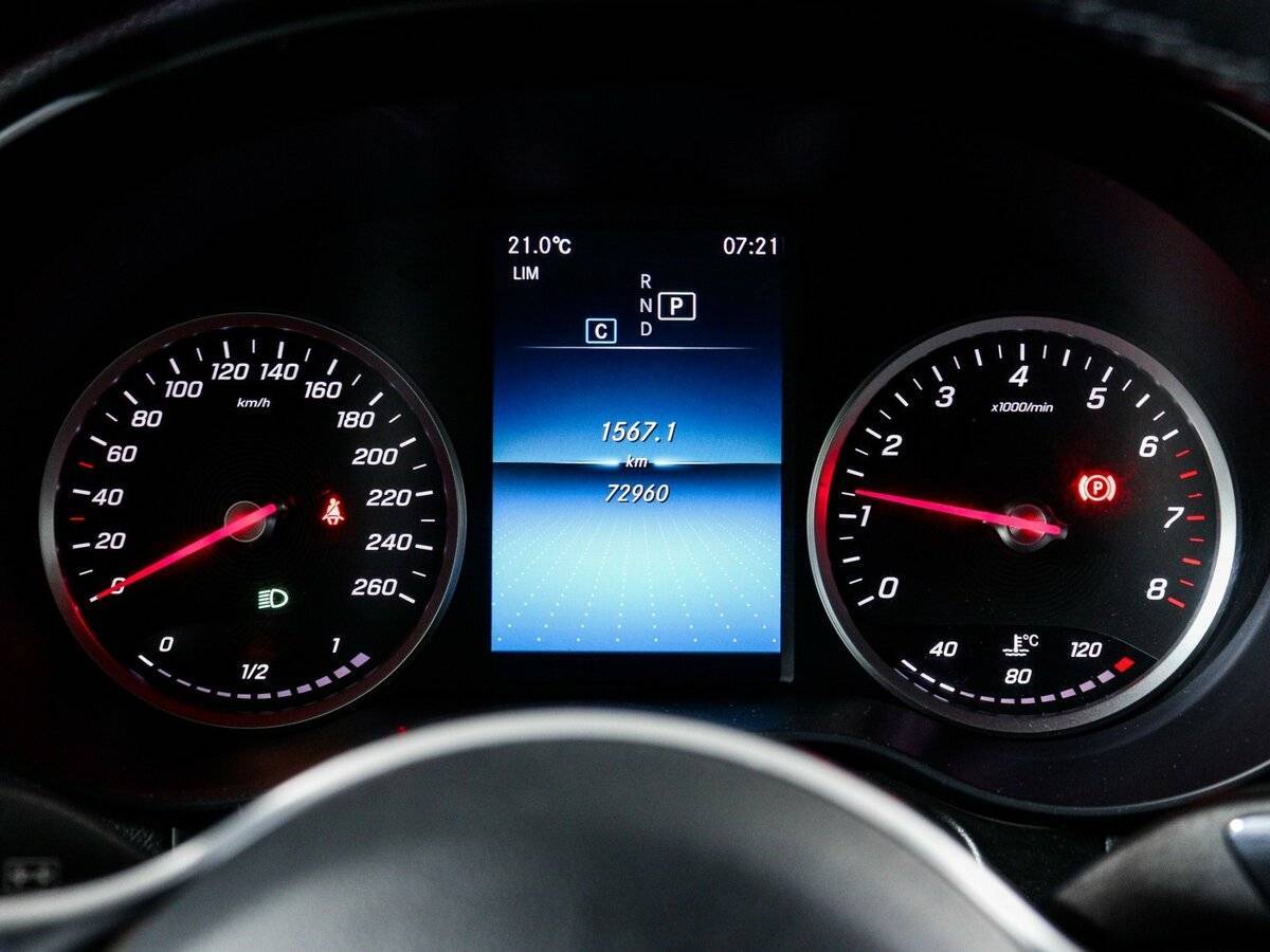 Mercedes-Benz GLC 200, 2021 - 72 900 км. | Фото №7