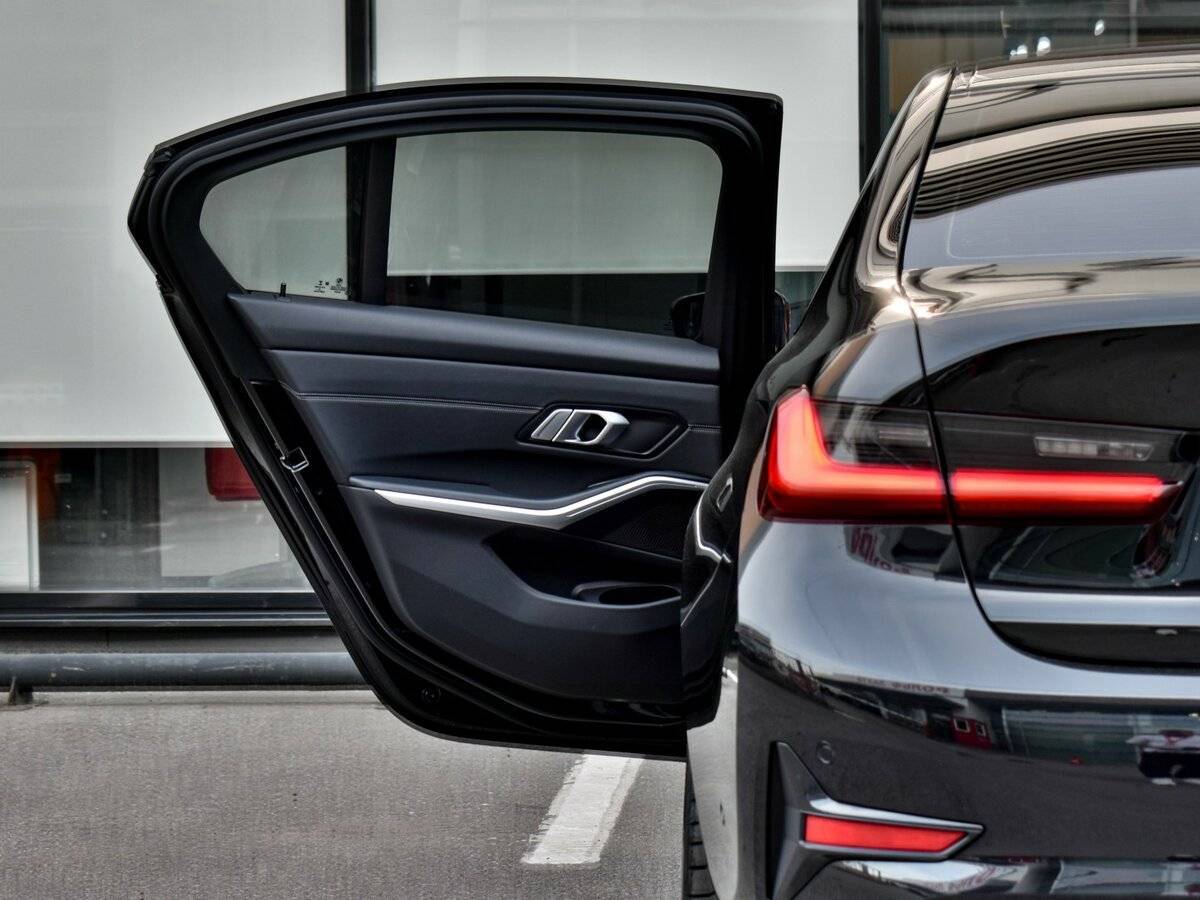 BMW 3 серии 318d, 2020 Фото №15
