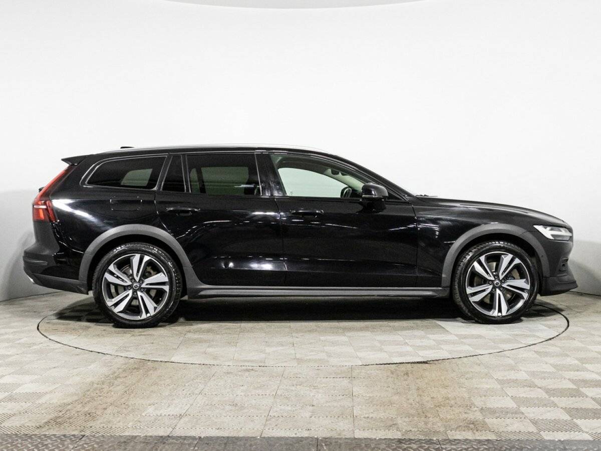 Volvo V60 Cross Country, 2019 - 149 126 км. | Фото №4