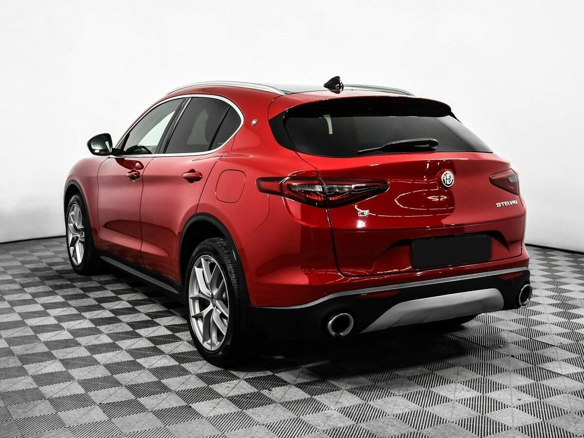 Alfa Romeo Stelvio, 2017 Фото №7