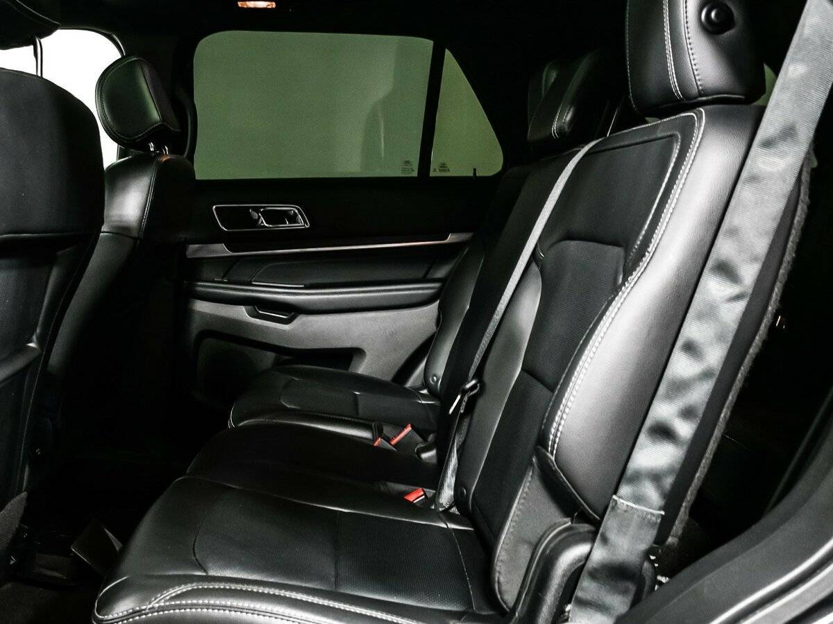 Ford Explorer, 2017 Фото №12