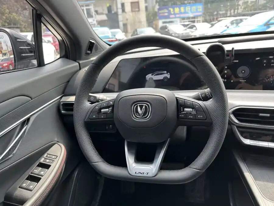Changan UNI-T, 2022 Фото №11