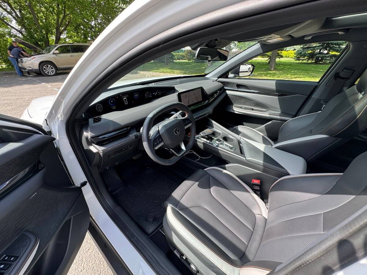 Changan UNI-V, 2024 Фото №11