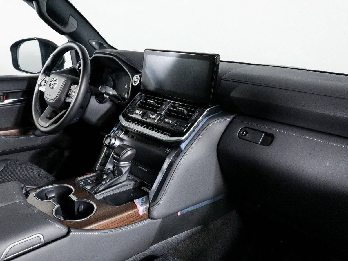 Toyota Land Cruiser, 2022 Фото №6