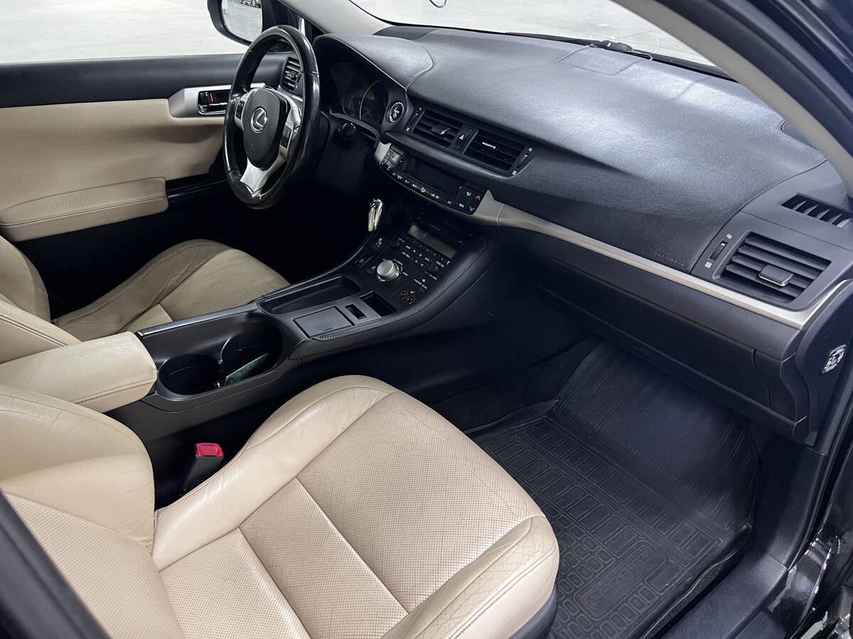 Lexus CT 200h, 2011 Фото №11