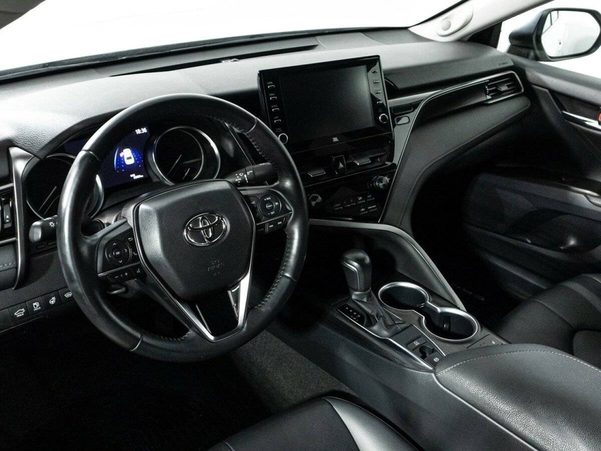 Toyota Camry, 2022 Фото №11