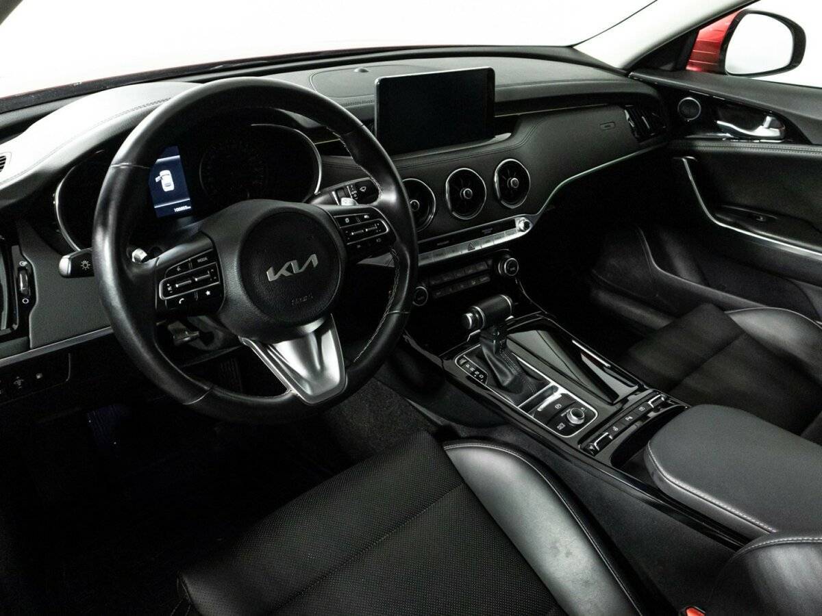 Kia Stinger, 2022 Фото №11