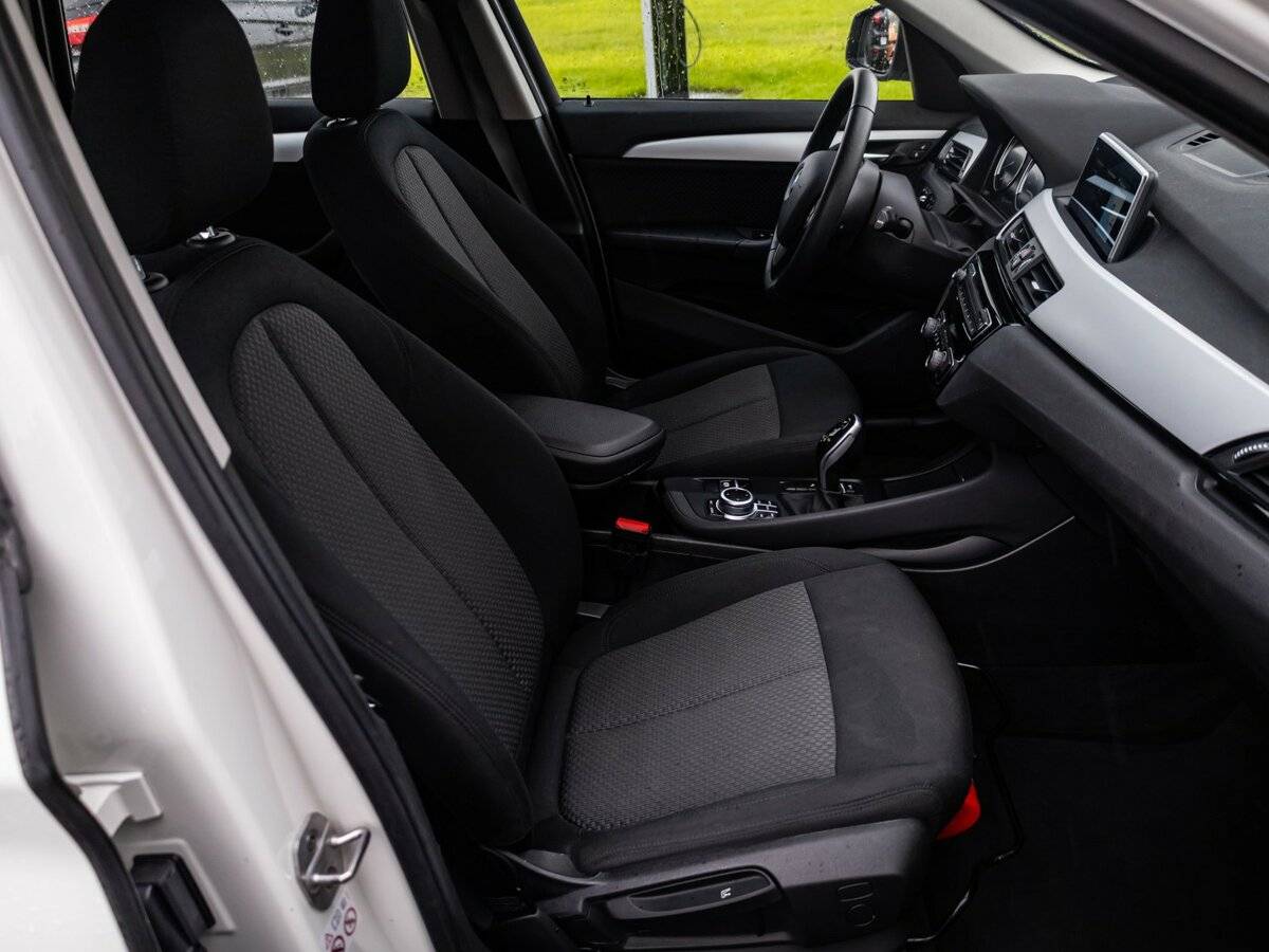 BMW X1 18i sDrive, 2019 Фото №10