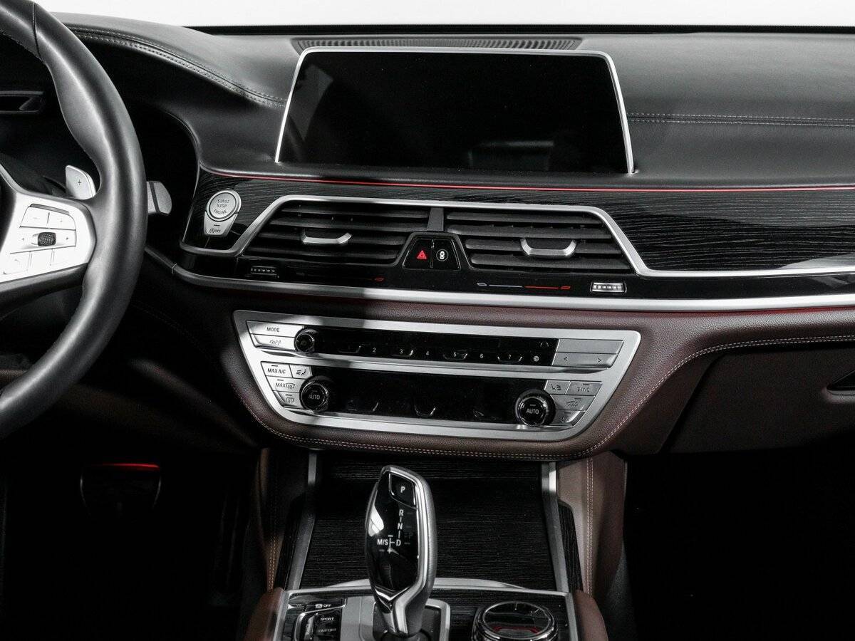BMW 7 серии 740d xDrive, 2019 Фото №13