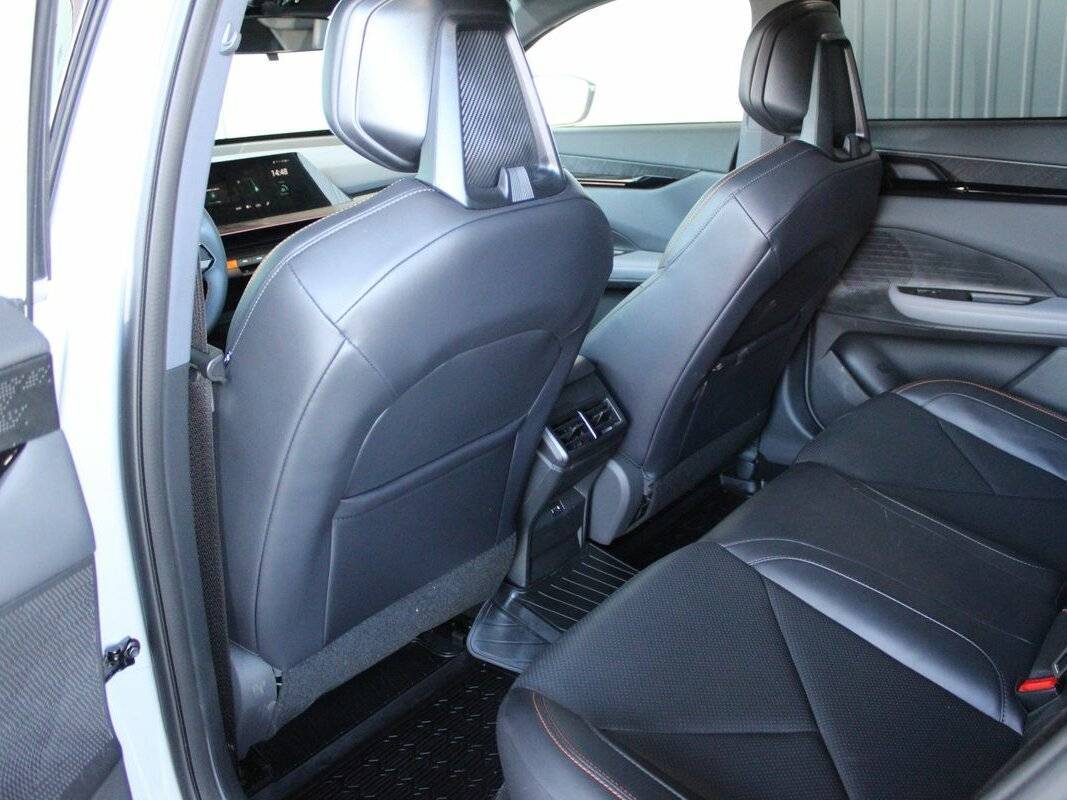 Changan UNI-V, 2023 Фото №16