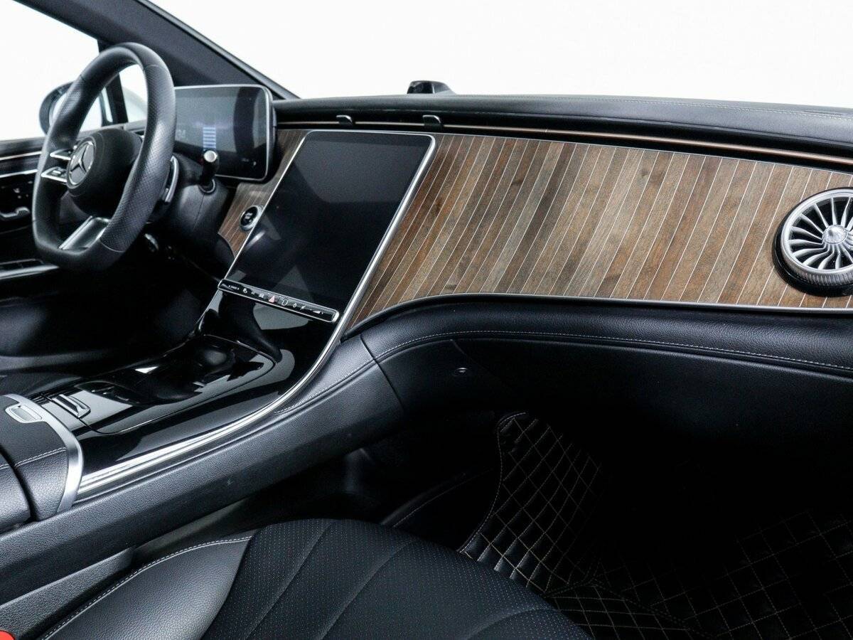 Mercedes-Benz EQE 350, 2022 Фото №9