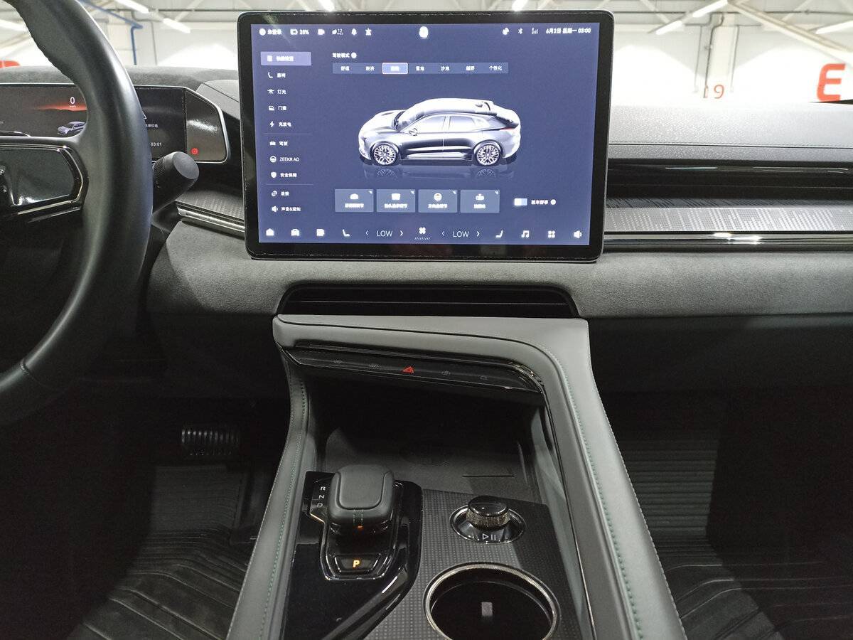 Zeekr 001 100 kWh, 2023 Фото №15