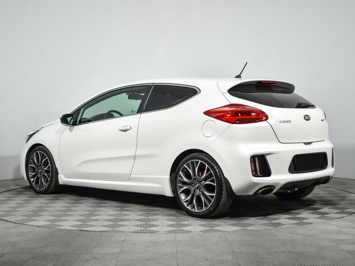 Kia Ceed GT, 2015 Фото №6