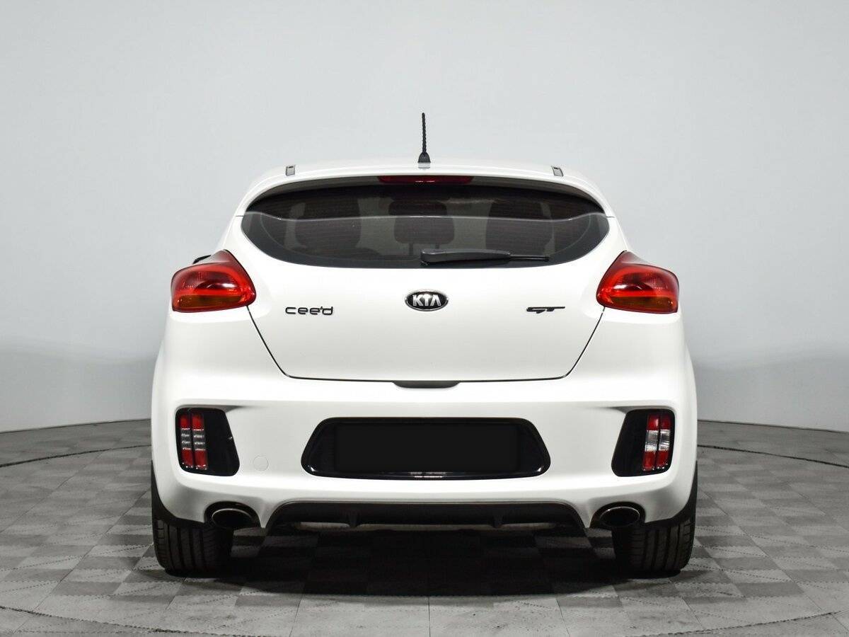 Kia Ceed GT, 2015 Фото №7