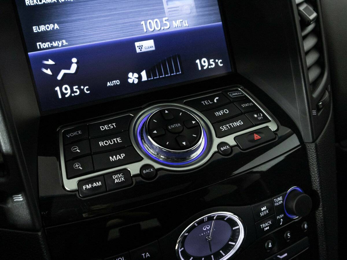 Infiniti QX70, 2016 Фото №22