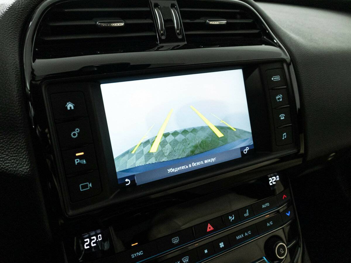 Jaguar XE, 2016 Фото №16