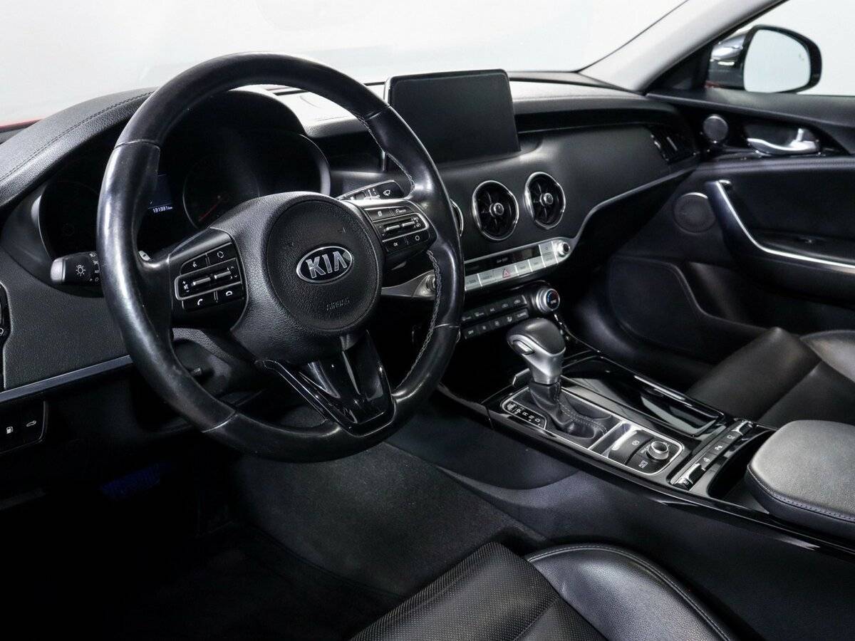 Kia Stinger, 2019 Фото №10