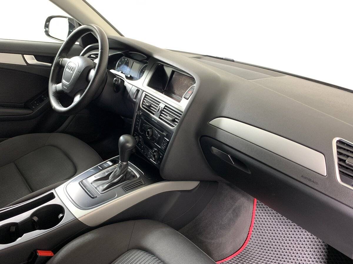 Audi A4, 2010 Фото №13
