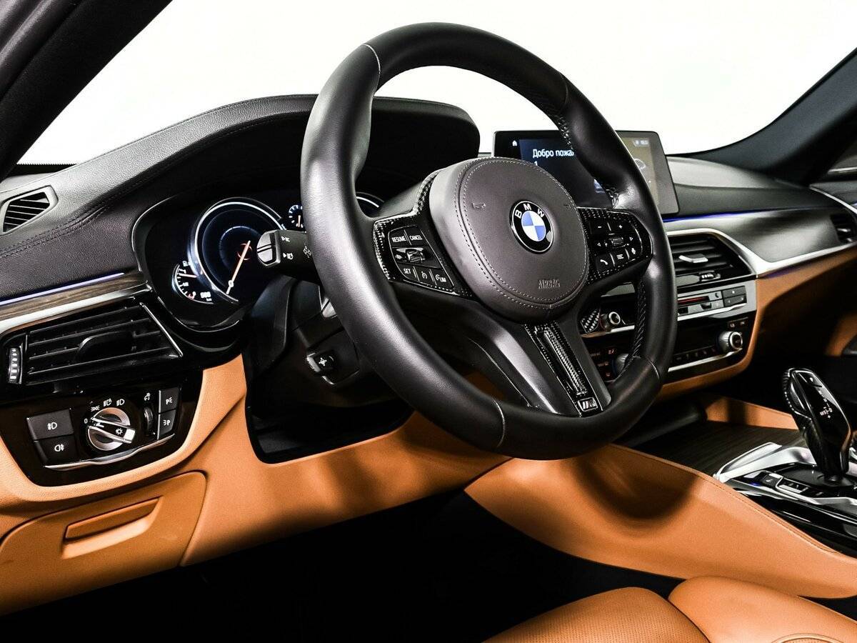 BMW 5 серии 530i xDrive, 2018 Фото №13