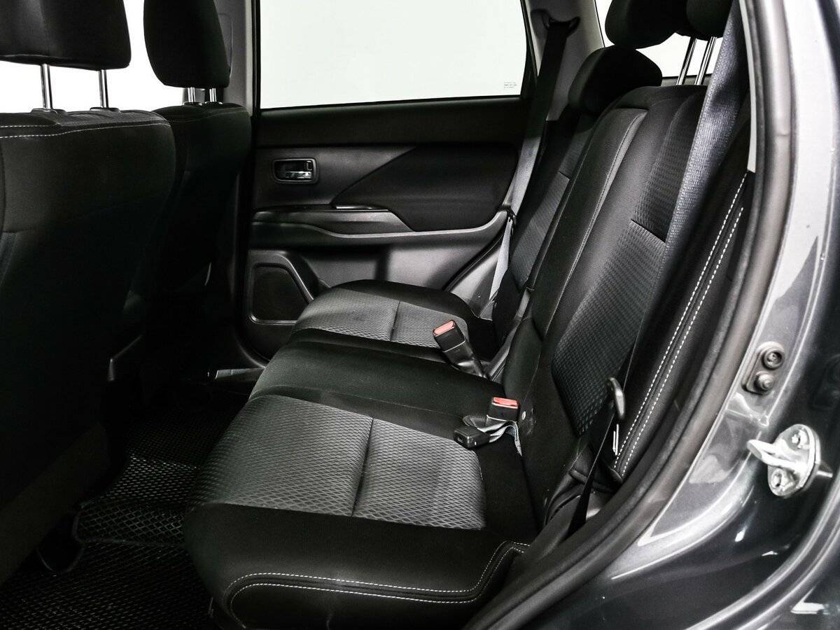 Mitsubishi Outlander, 2018 Фото №12