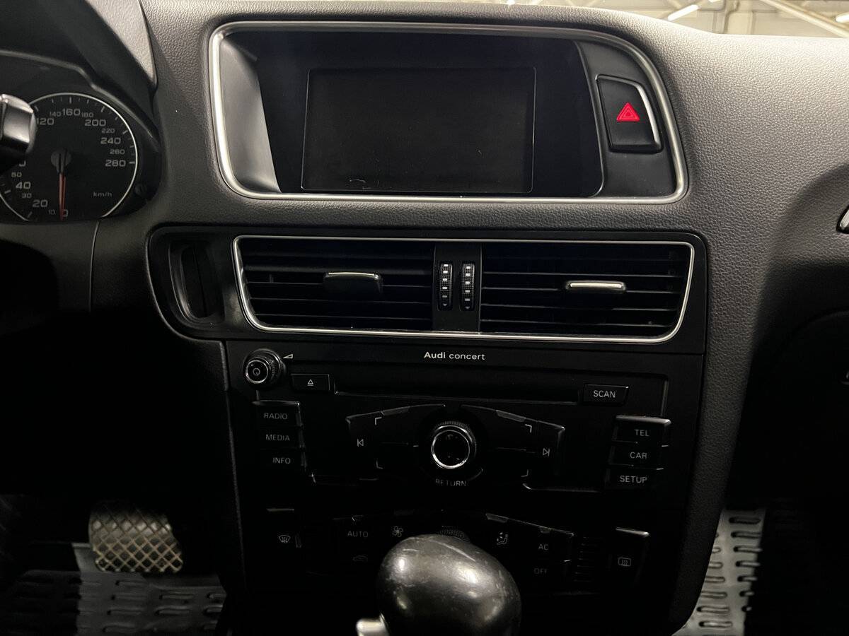 Audi Q5, 2010 Фото №15