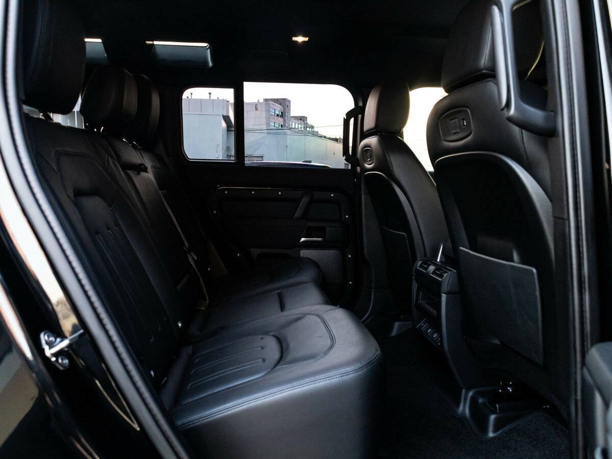 Land Rover Defender 110, 2021 Фото №20