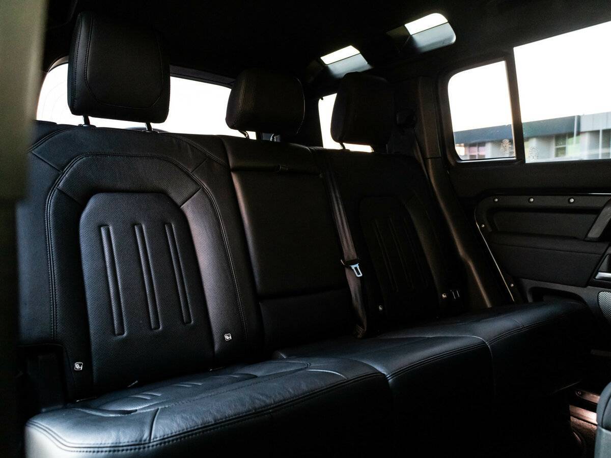 Land Rover Defender 110, 2021 Фото №21