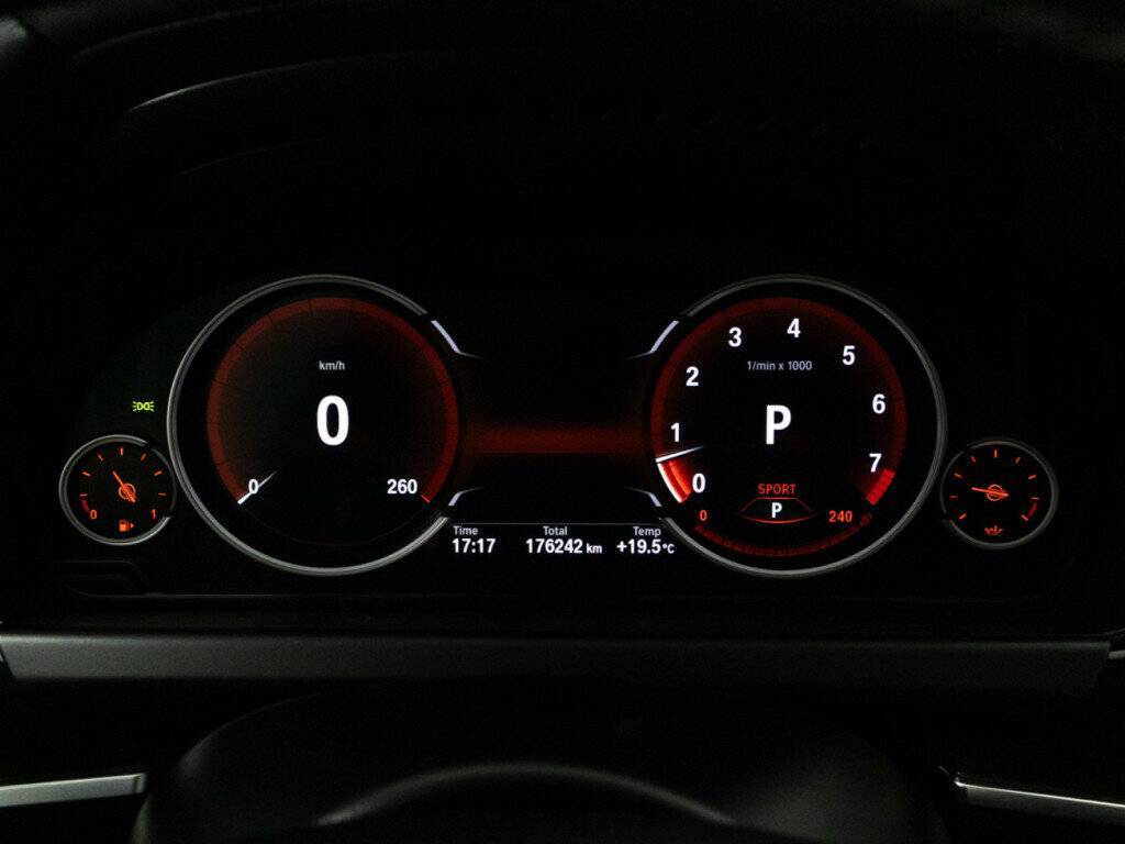 BMW 6 серии 640i xDrive, 2013 Фото №12