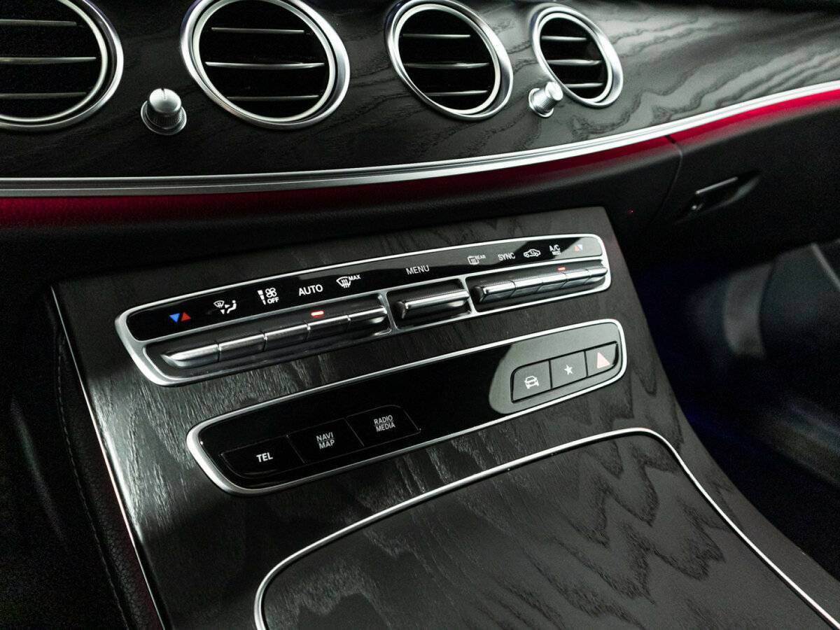 Mercedes-Benz E-Класс 200, 2021 Фото №18