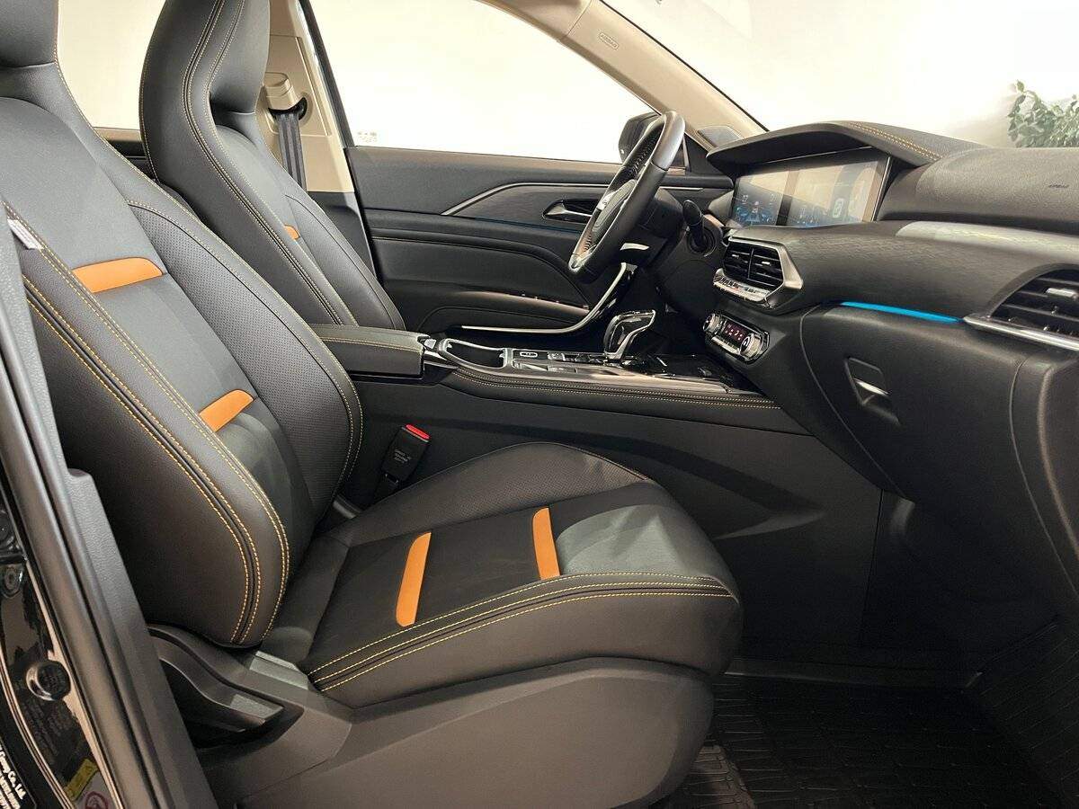 FAW Bestune T77, 2022 Фото №22