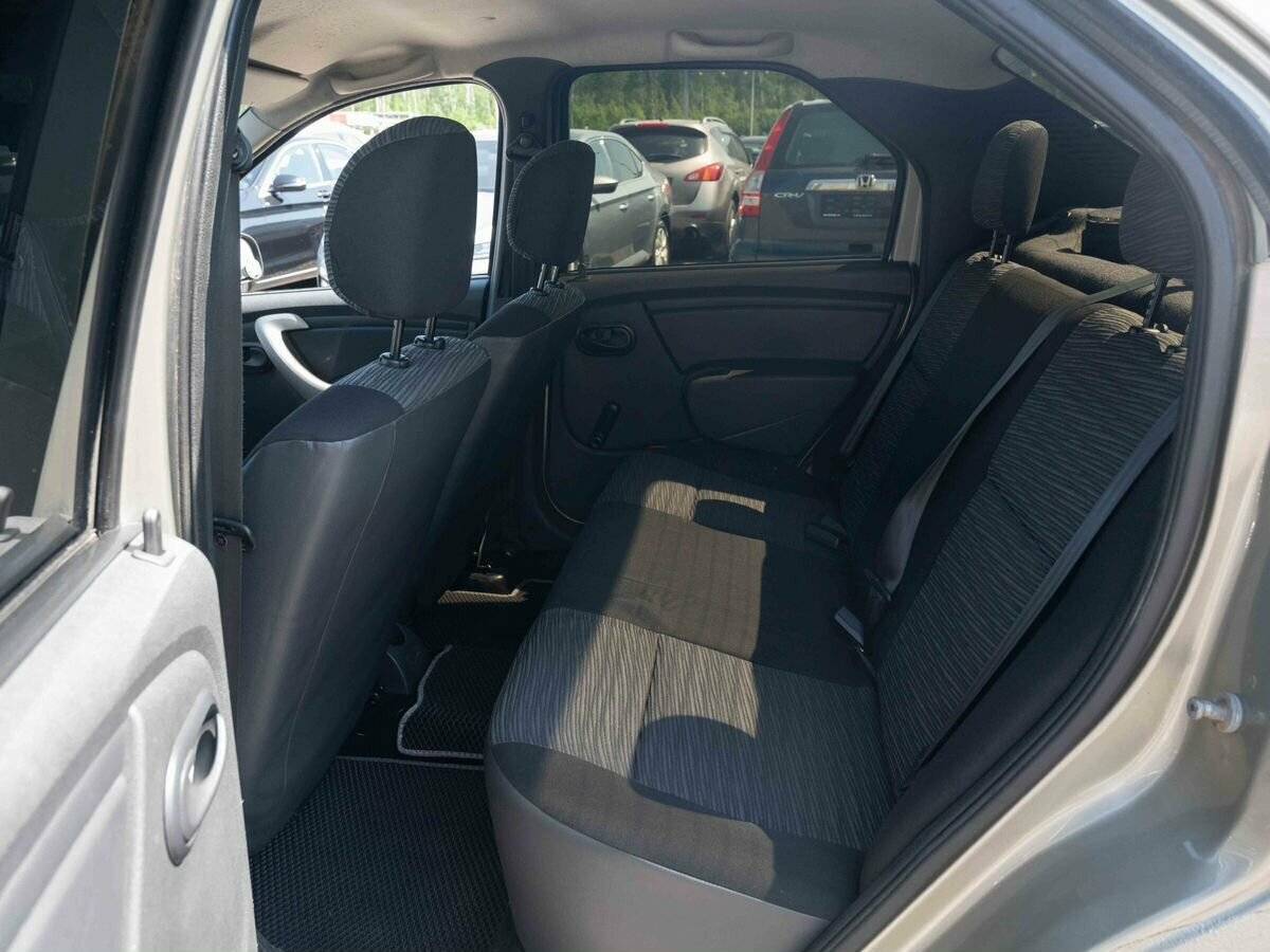 Renault Logan, 2010 Фото №10