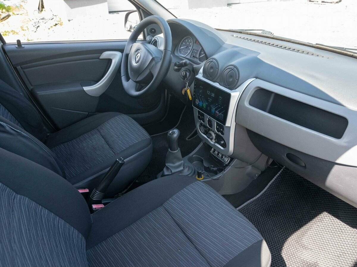 Renault Logan, 2010 Фото №12