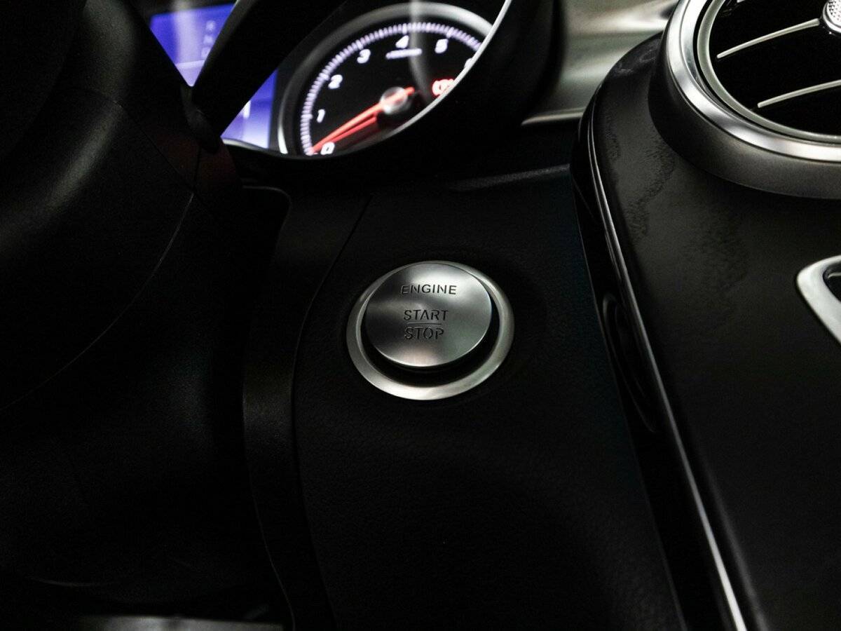 Mercedes-Benz GLC 300, 2018 Фото №25