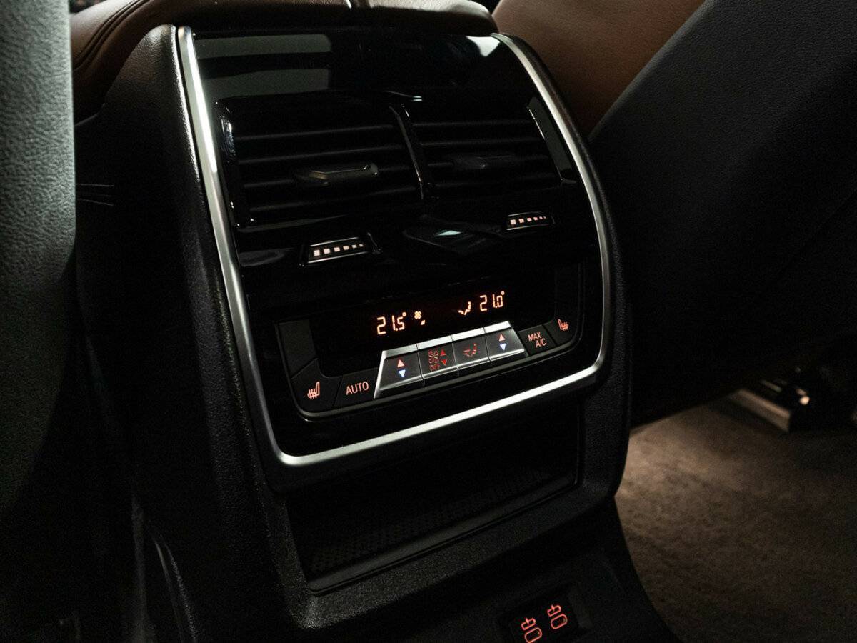 BMW X7 M50d, 2019 Фото №28