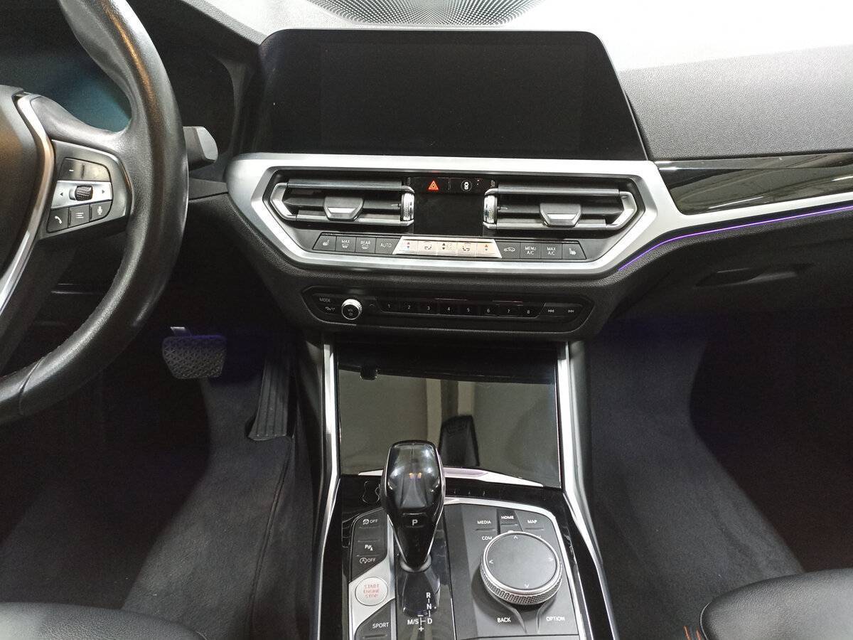 BMW 3 серии 320d xDrive, 2019 Фото №15