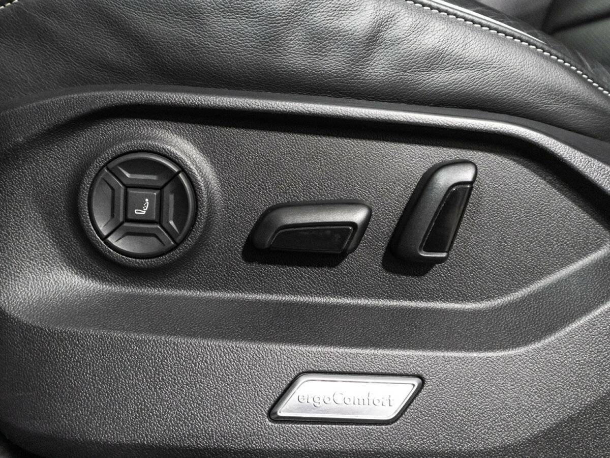 Volkswagen Touareg, 2018 Фото №18