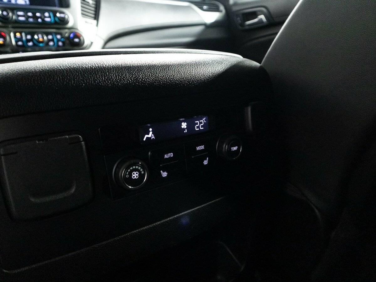 Chevrolet Tahoe, 2016 Фото №22