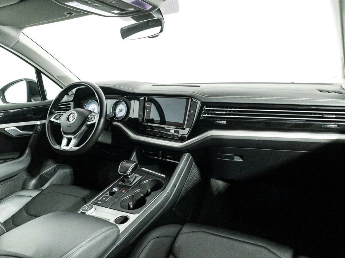 Volkswagen Touareg, 2018 Фото №9