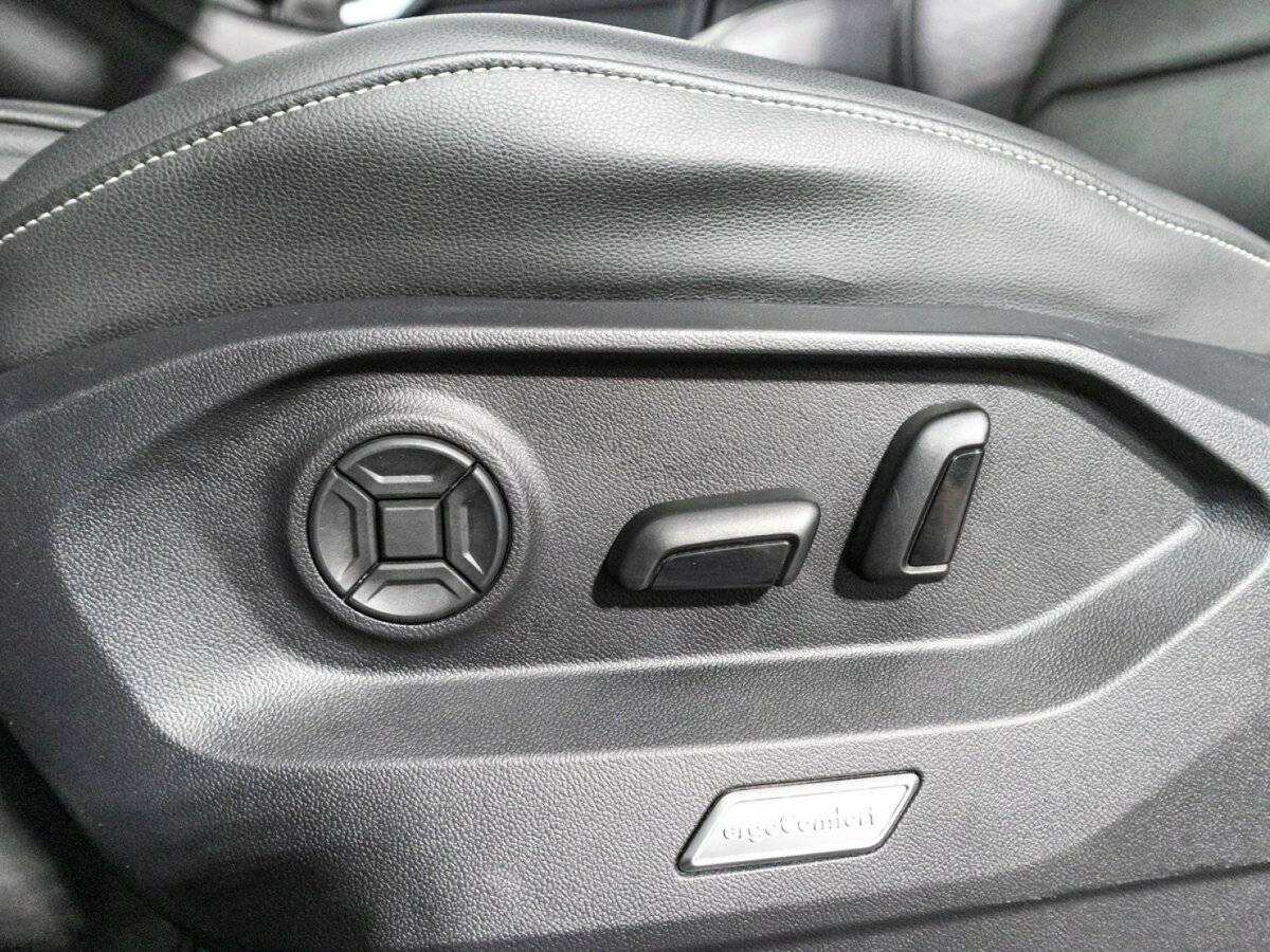 Volkswagen Touareg, 2018 Фото №16