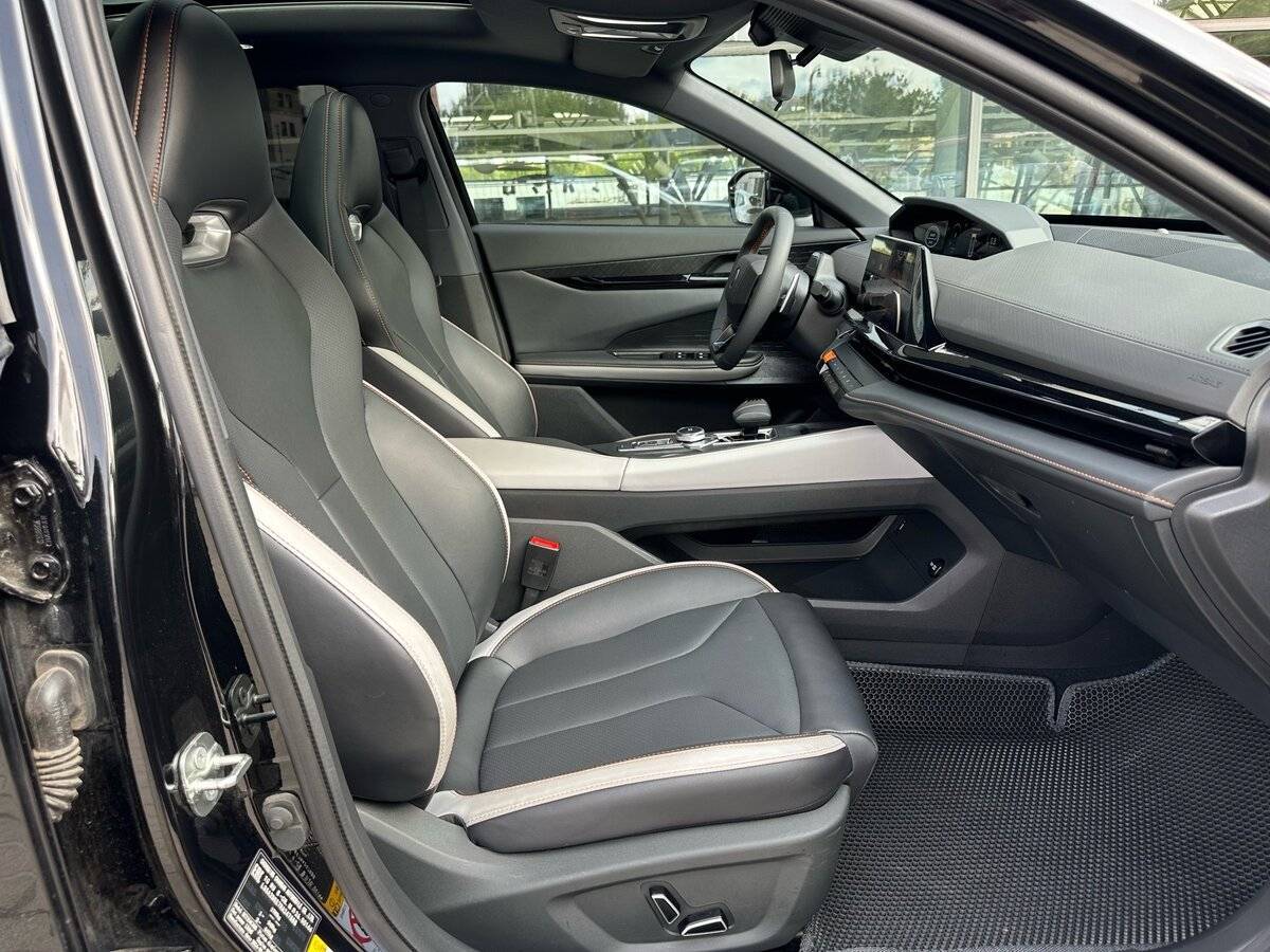 Changan UNI-V, 2024 Фото №14