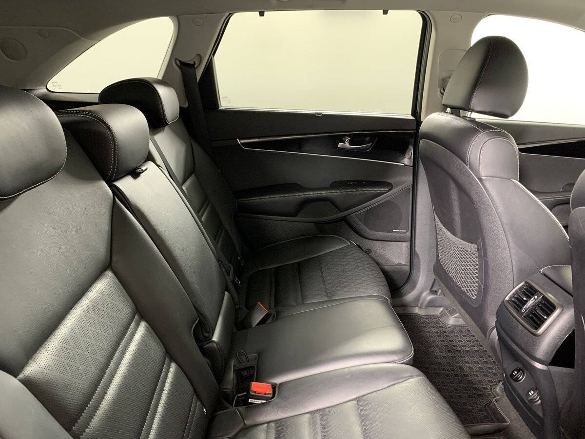 Kia Sorento, 2018 Фото №17