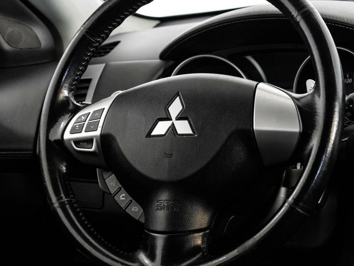 Mitsubishi Outlander, 2010 Фото №11