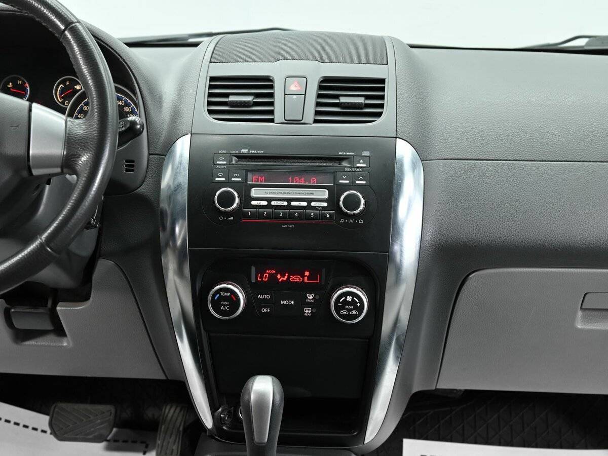 Suzuki SX4, 2011 Фото №9