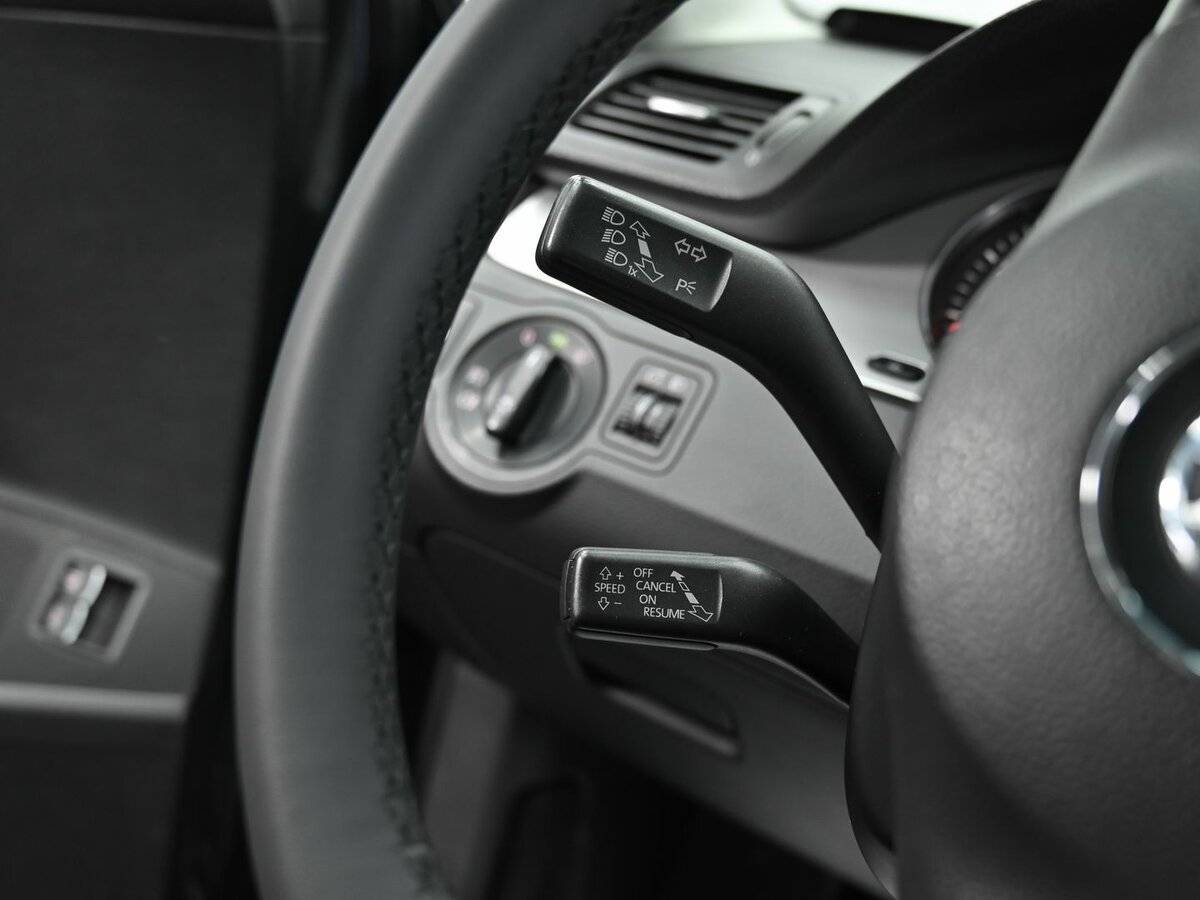 Volkswagen Passat, 2010 Фото №9