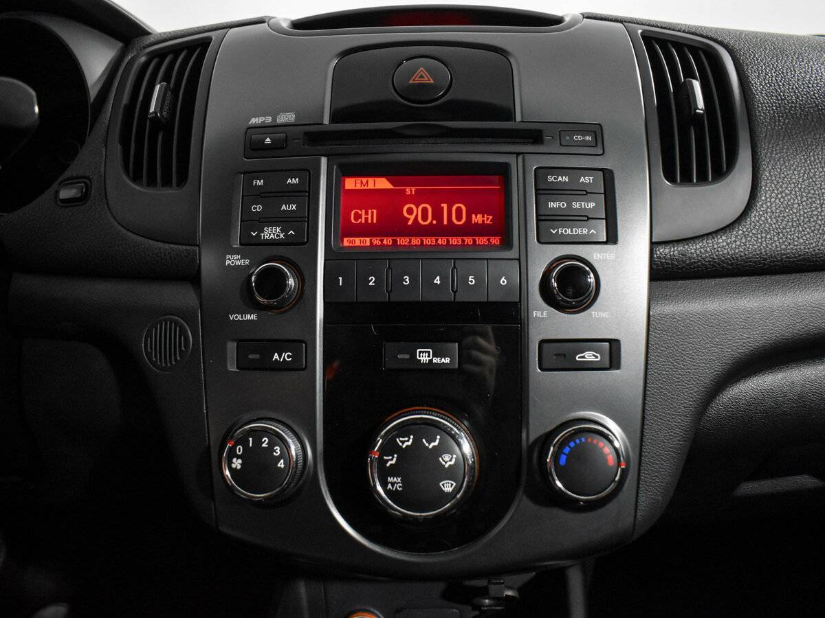 Kia Cerato 6-speed, 2010 Фото №15