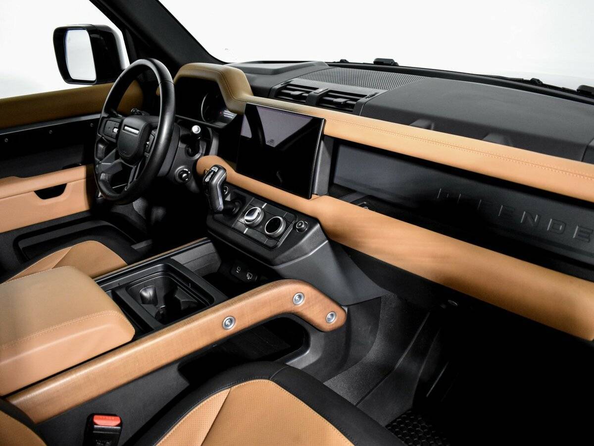 Land Rover Defender 110, 2023 Фото №12