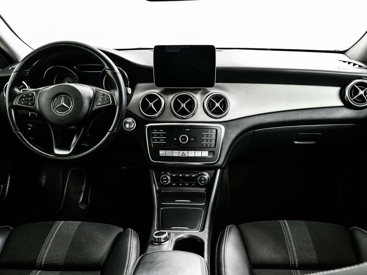 Mercedes-Benz GLA 200, 2019 Фото №11