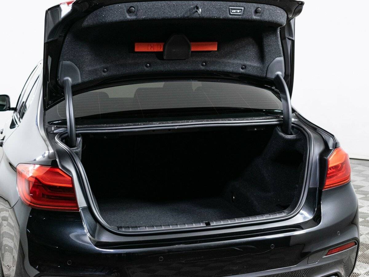 BMW 5 серии 520d xDrive, 2019 Фото №9